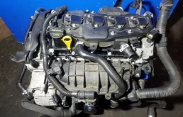 Двигатель без навесного для Ford Kuga 2015 года на фотографиях