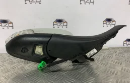 Стекла и зеркала для Volvo C30 2010 года на фотографиях