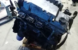 Двигатель без навесного для Mitsubishi Pajero 2003 года на фотографиях