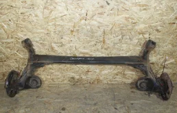 Задняя балка для Hyundai Solaris 2011 года на фотографиях