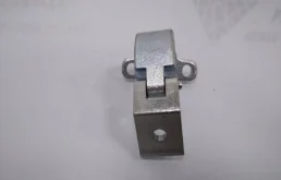 Петля багажника левая для Skoda Rapid 2022 года на фотографиях