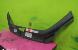 Усилитель переднего бампера для Audi Q7 2013 года на фотографиях