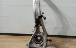 Кулак поворотный левый для Audi Q7 на фотографиях