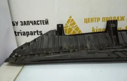 Кожух замка капота для Hyundai Solaris на фотографиях