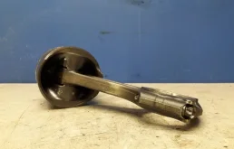Шатун для Mercedes-Benz Vito 2007 года на фотографиях