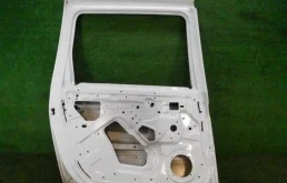 Дверь задняя левая для Renault Logan 2024 года на фотографиях