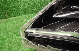 Фара ксенон левая для Skoda Rapid 2014 года на фотографиях