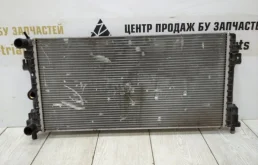 Радиатор охлаждения ДВС для Skoda Rapid 2019 года на фотографиях