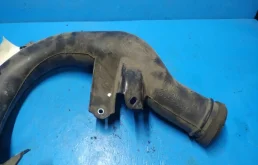 Впускной патрубок воздушного фильтра для Toyota RAV4 2019 года на фотографиях