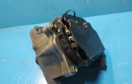 Блок управления двигателем для Toyota RAV4 на фотографиях