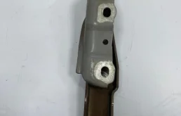 Шарнир капота для Skoda Rapid 2025 года на фотографиях