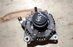 Генератор для Toyota RAV4 на фотографиях