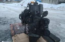 Двигатель без навесного для Volkswagen Polo 2008 года на фотографиях