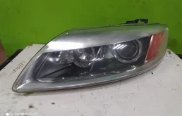 Фара ксенон левая для Audi Q7 2009 года на фотографиях