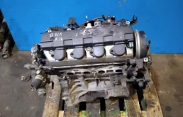 Двигатель без навесного для Honda Stream на фотографиях