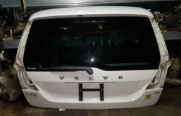 Дверь багажника для Volvo XC70 2009 года на фотографиях