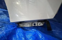 Крылья для Toyota Alphard 2005 года на фотографиях