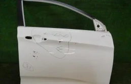 Дверь багажника для Hyundai Solaris 2011 года на фотографиях