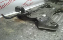 Подрамник двигателя для Hyundai i40 на фотографиях