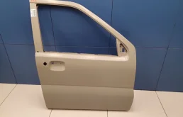 Двери для Suzuki Ignis 2003 года на фотографиях