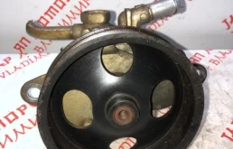 Насос ГУР для Nissan X-Trail на фотографиях