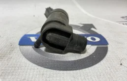 Насос омывателя фар для Volvo C30 на фотографиях