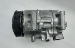 Компрессор кондиционера для Toyota RAV4 2019 года на фотографиях