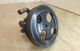 Насос ГУР для Mitsubishi Outlander на фотографиях