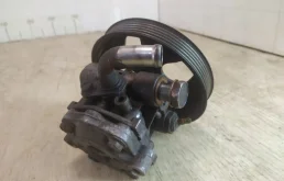 Насос ГУР для Mitsubishi Outlander на фотографиях