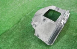 Подкрылок передний правый для BMW 7er на фотографиях