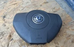 Подушка безопасности водителя для Opel Astra 2008 года на фотографиях