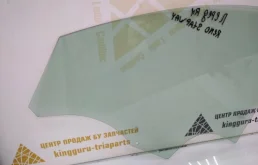 Стекло двери переднее правое для Renault Logan 2012 года на фотографиях