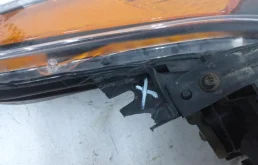 Фара правая для Ford Explorer 2012 года на фотографиях