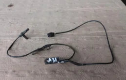 Датчик ABS передний правый для Toyota RAV4 на фотографиях