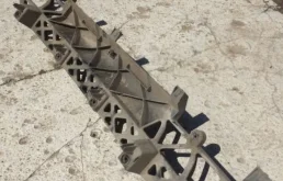 Кронштейн заднего бампера левый для Audi Q7 на фотографиях