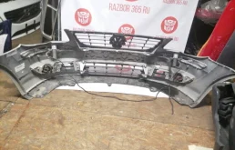 Бампер для Volkswagen Touran 2006 года на фотографиях