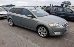 Корпус масляного фильтра для Volvo C30 на фотографиях