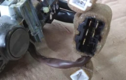 Замок зажигания для Mitsubishi Pajero Sport на фотографиях