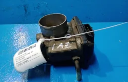 Дроссельная заслонка для Toyota RAV4 2002 года на фотографиях