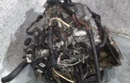 Двигатель без навесного для Mitsubishi Pajero 2014 года на фотографиях