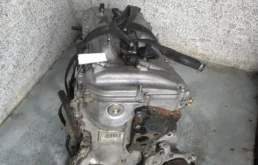 Двигатель без навесного для Toyota RAV4 2018 года на фотографиях