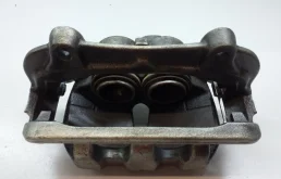 Суппорт передний правый для Land Rover Discovery на фотографиях