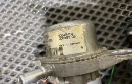 Вакуумный усилитель тормозов для Volvo XC90 2002 года на фотографиях