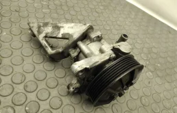 Насос ГУР для BMW X3 2006 года на фотографиях