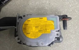 Ремень безопасности передний левый для Kia Rio 2014 года на фотографиях