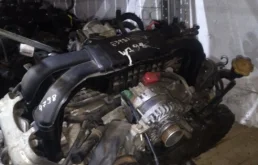 Двигатель для Subaru Legacy 2005 года на фотографиях