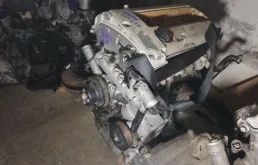 Двигатель без навесного для Mercedes-Benz CLK class 2001 года на фотографиях