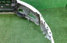 Бампер передний для Audi Q3 2024 года на фотографиях