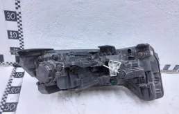 Фары для Kia Carnival на фотографиях