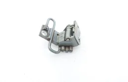 Петля двери передней левой нижняя для Audi Q7 2010 года на фотографиях